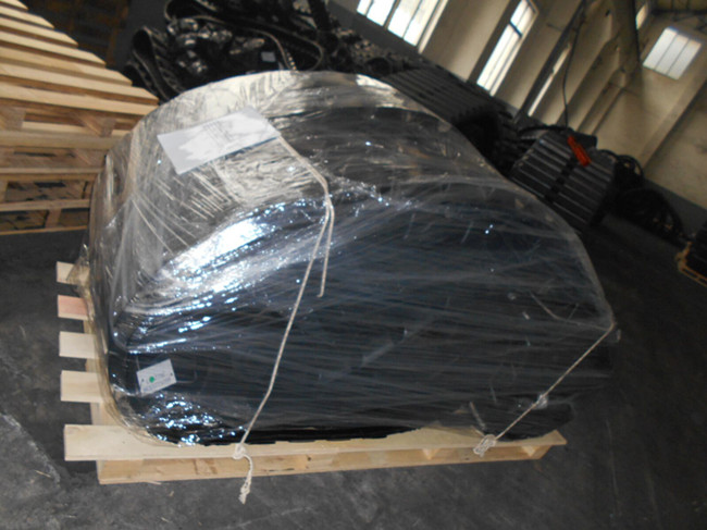 CAT Replacement Asphalt Paver Rubber Tracks