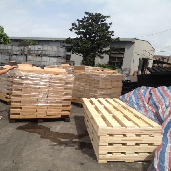 Small Bobcat Replacement Tracks Low Ground Pressure 3168mm Overall Length