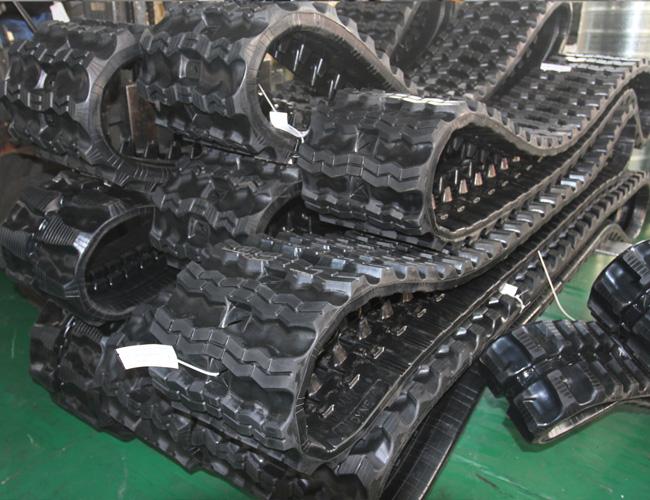 Rubber and Steel Tank Tracks , High Running Speed ,Construction B320