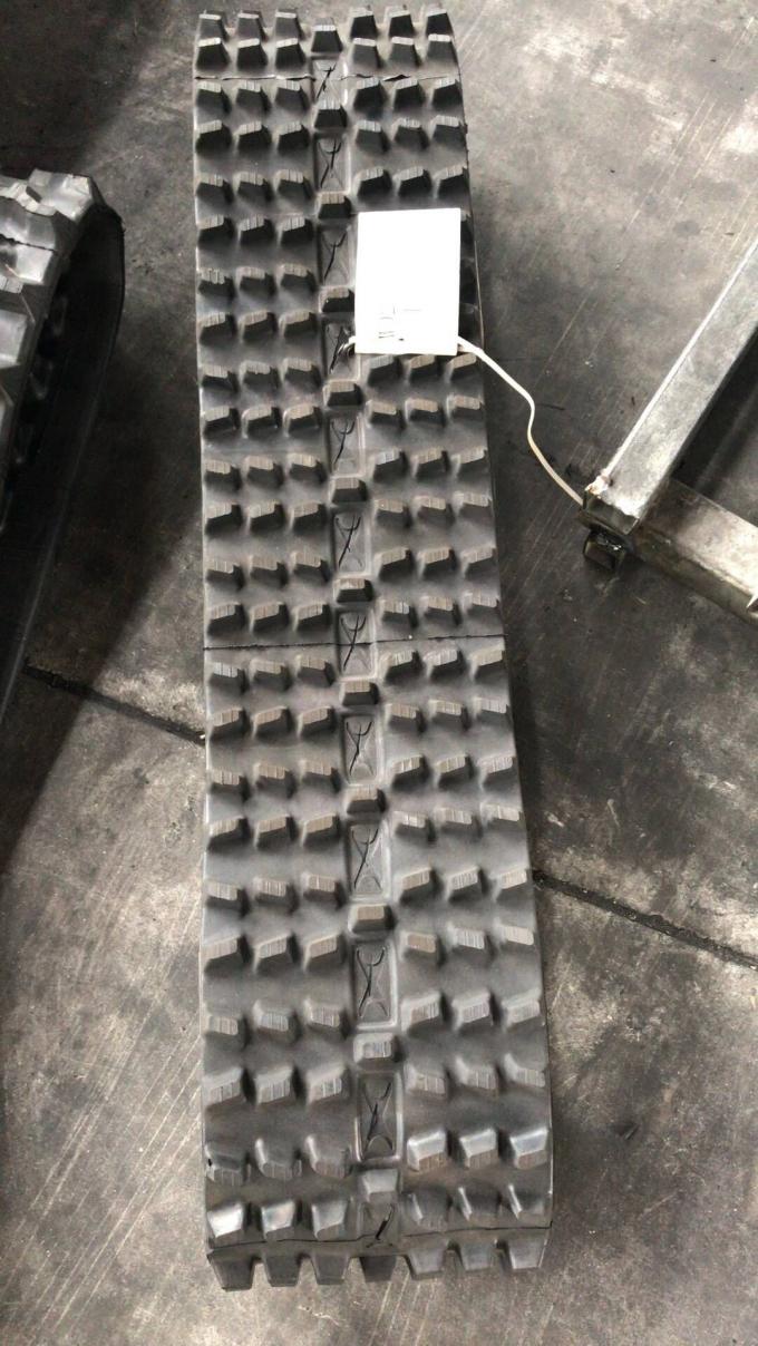 27 Link 200mm Width Rubber Snow Tracks 72mm Pitch